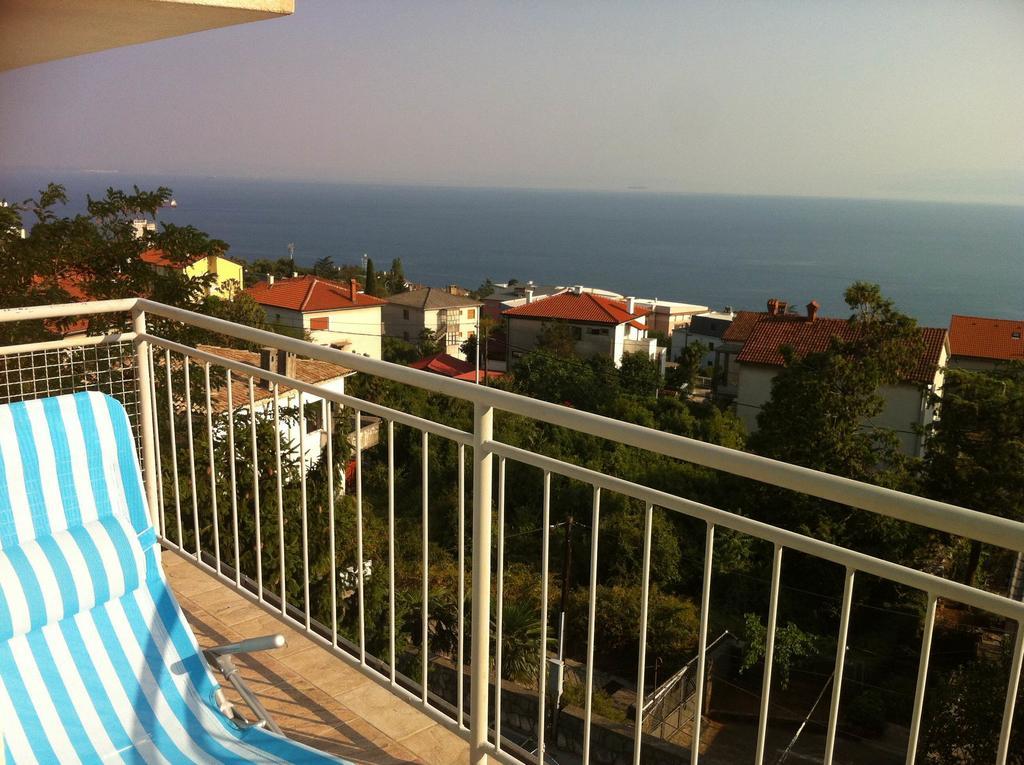 Anita Studio Apartment With Terrace Rijeka Chambre photo